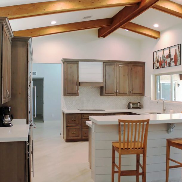 Scottsdale-kitchen-remodel-shiplap-peninsula-610x610