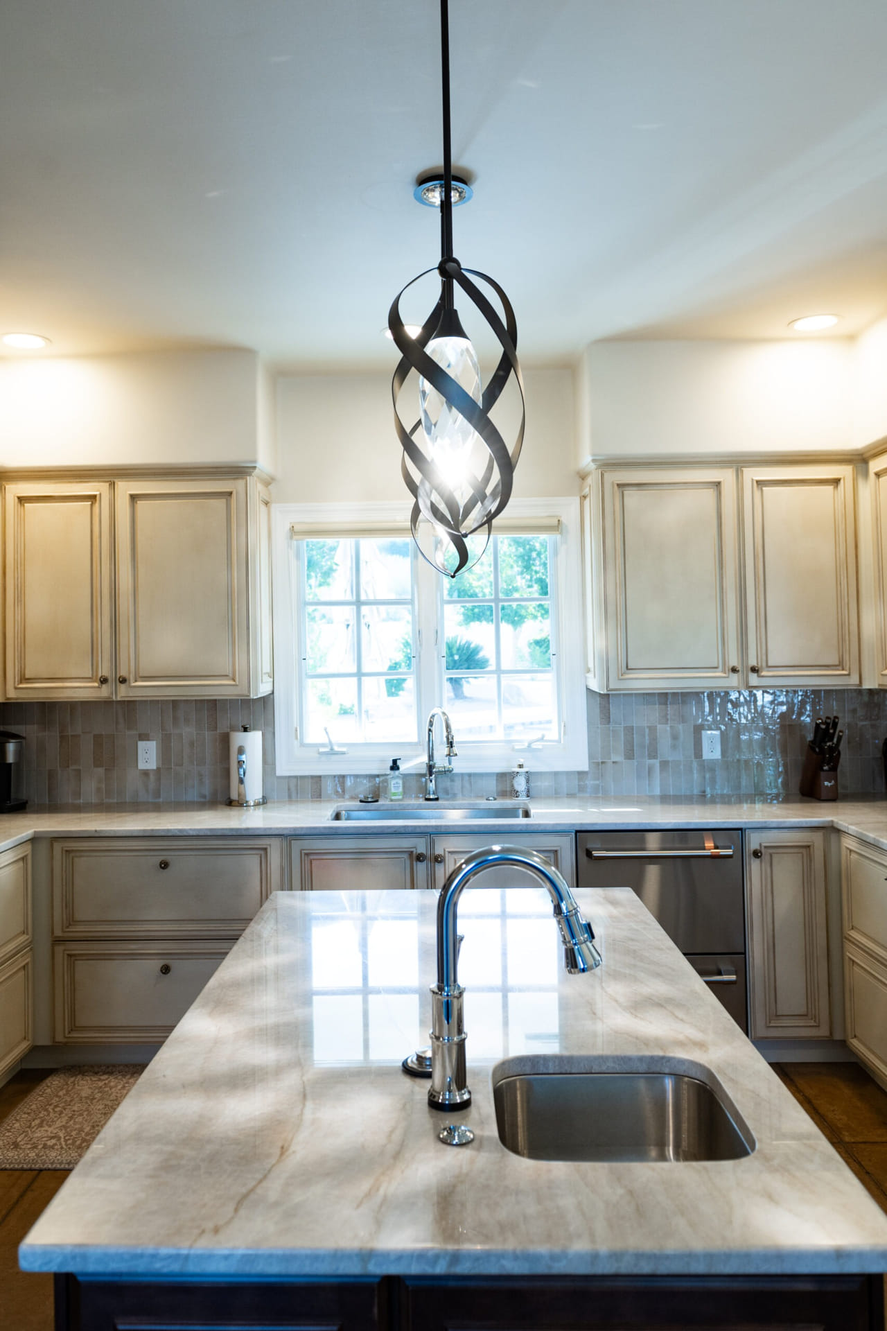 Kitchen-HummingbirdLn-06-scaled
